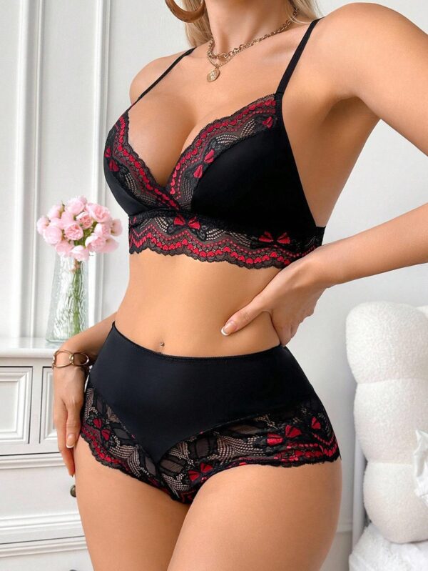 “2pcs Women’s Sexy Lace Camisole & Panty Set – Black with Red Accents, Fashionable & Comfortable Lingerie Gift - Image 2
